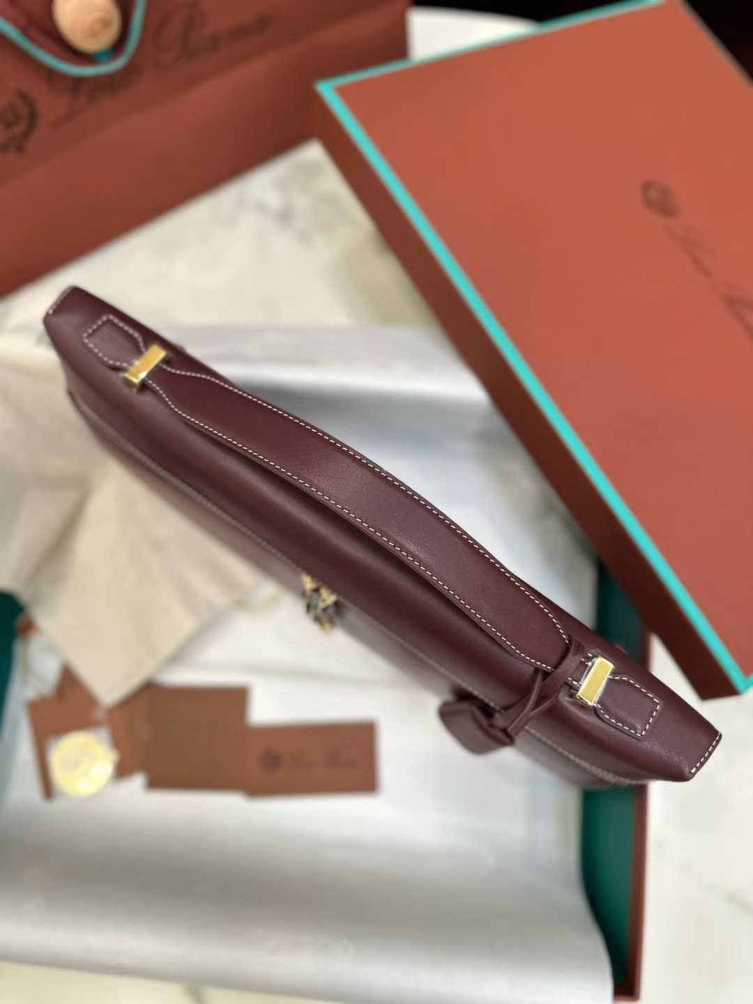 Loro Piana Extra Clutch L36 view 5