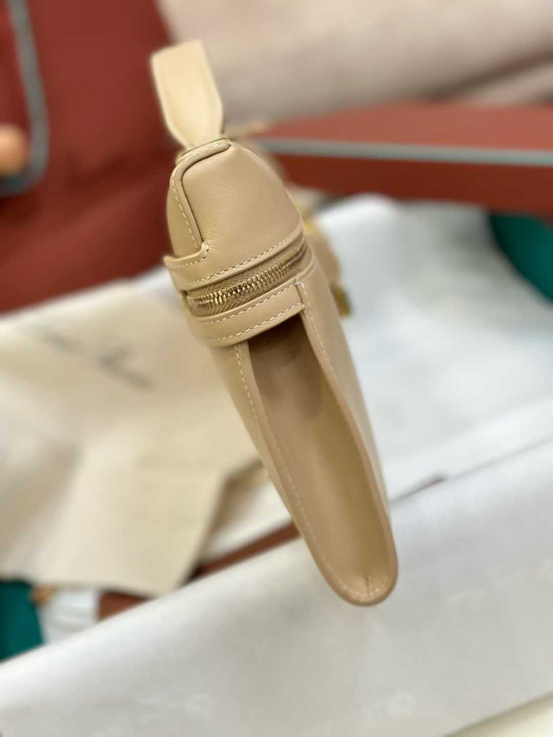 Loro Piana Extra Clutch L36 view 7