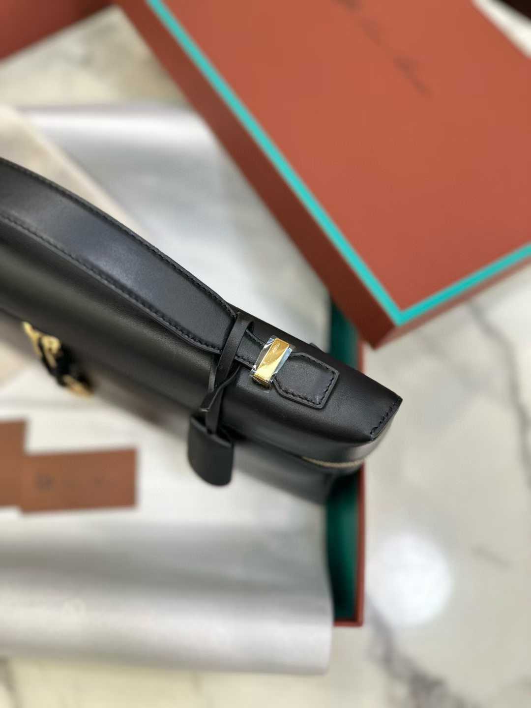 Loro Piana Extra Clutch L36 view 5