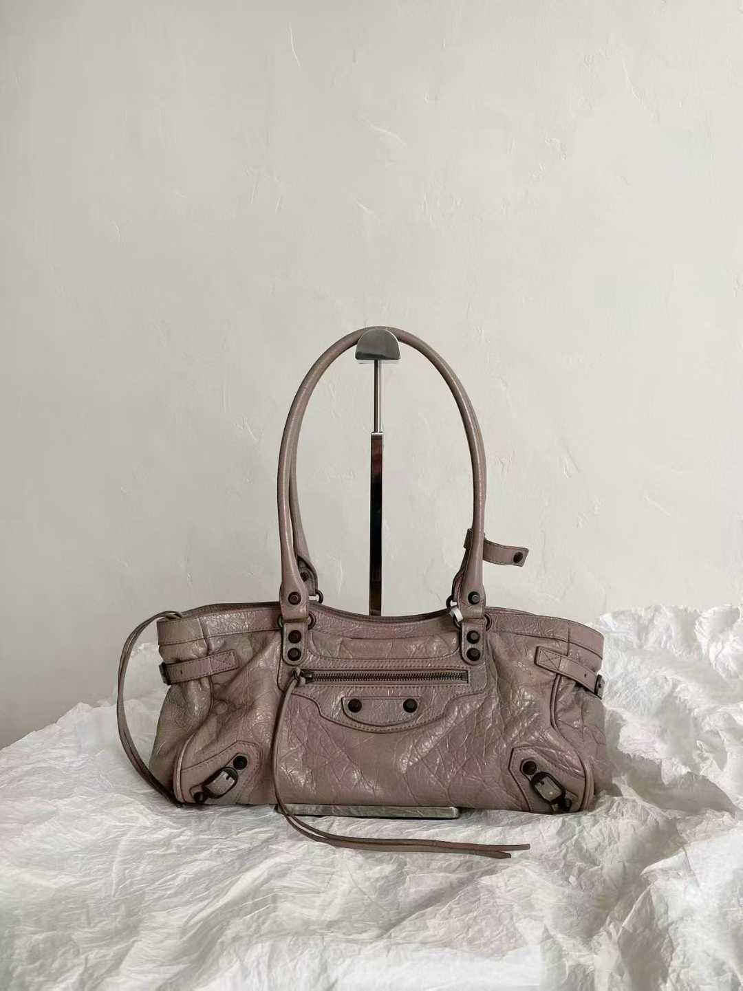 Balenciaga east west Bag of sticks view 1