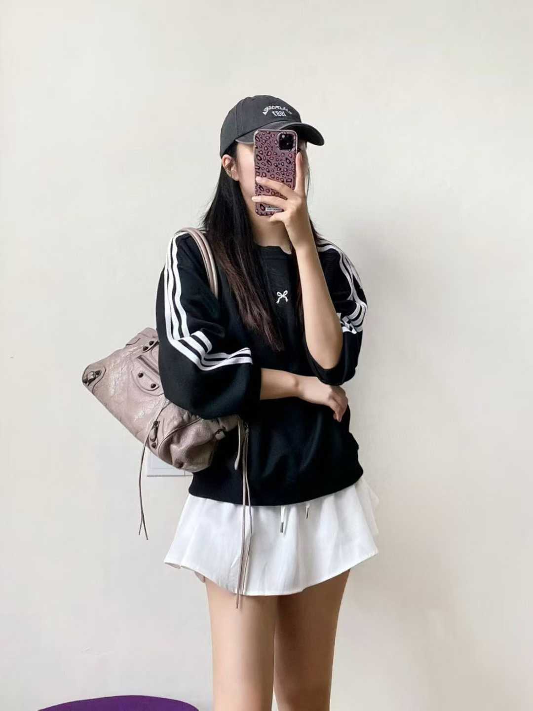 Balenciaga east west Bag of sticks view 9