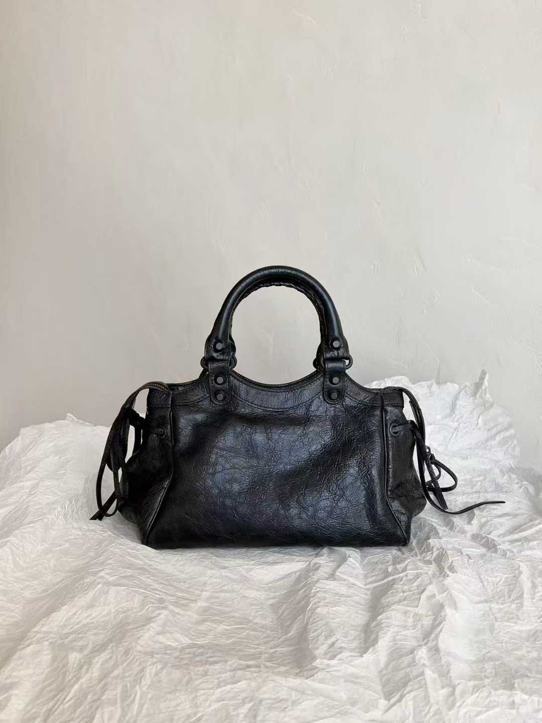 Balenciaga le city Bowling motorcycle bag view 2