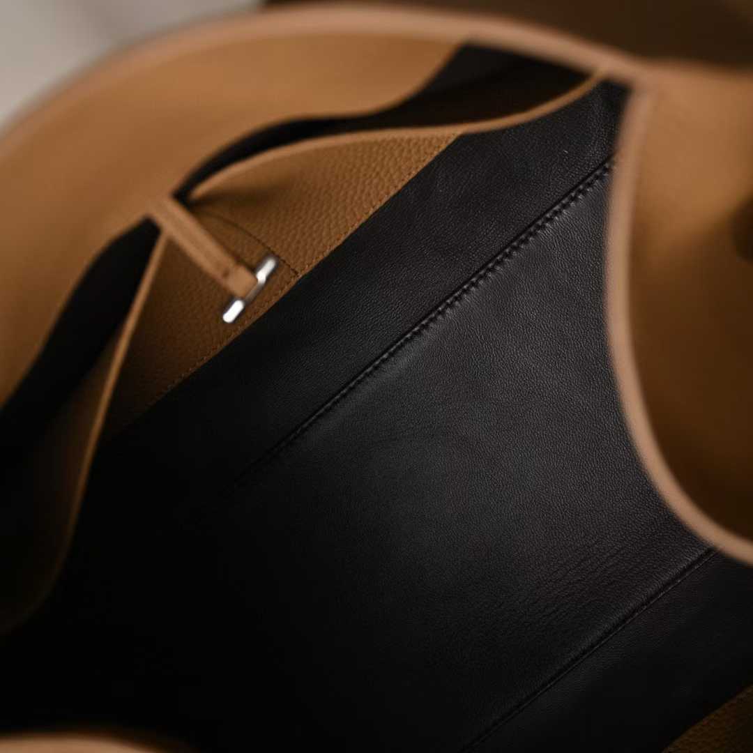 The Row Alger Leather handbags view 8