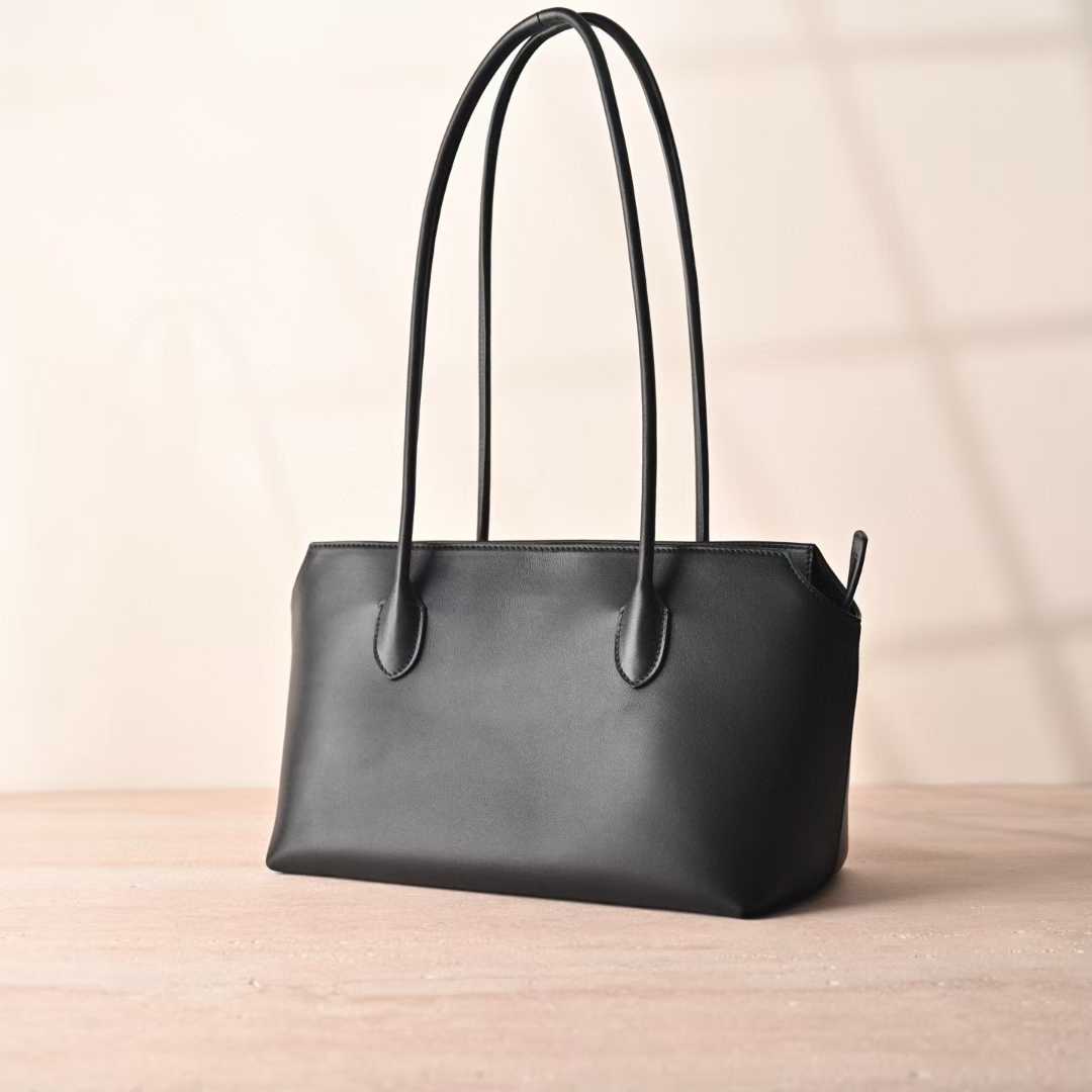 The Row Terrasse Leather handbags view 11