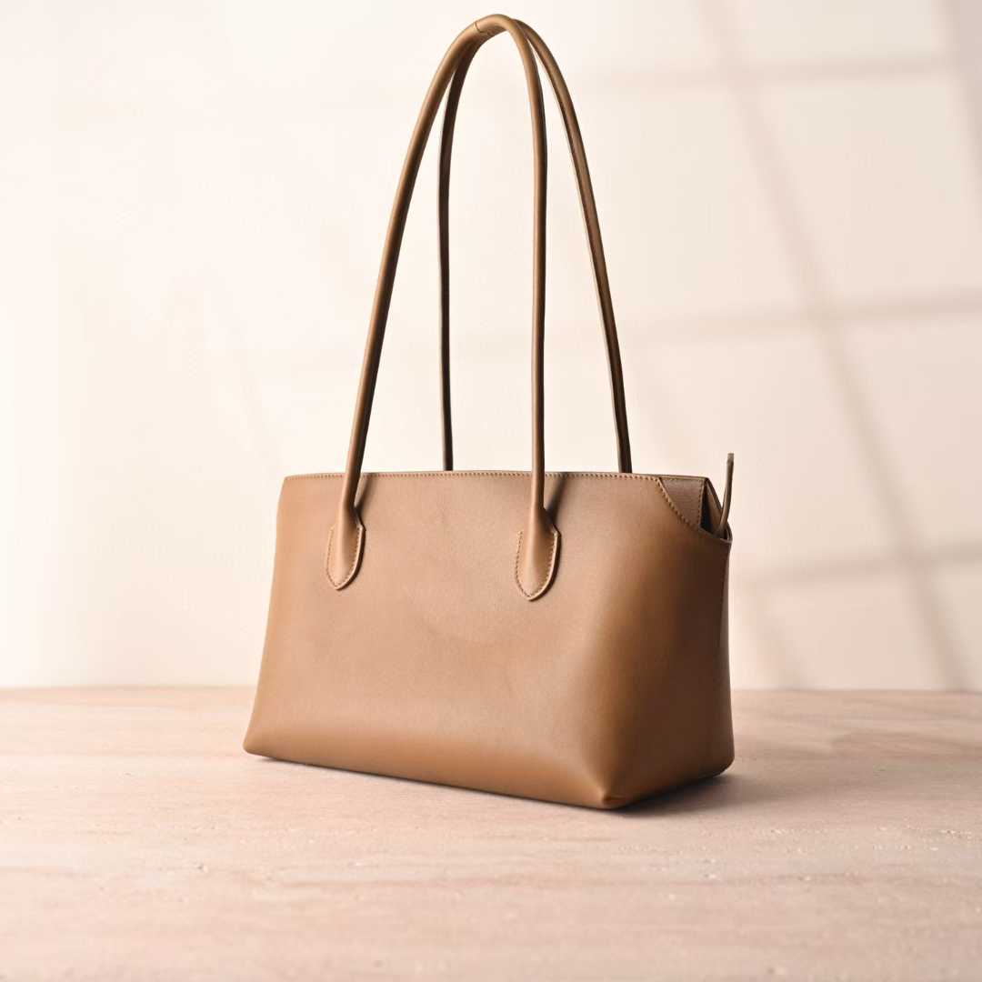 The Row Terrasse Leather handbags view 2