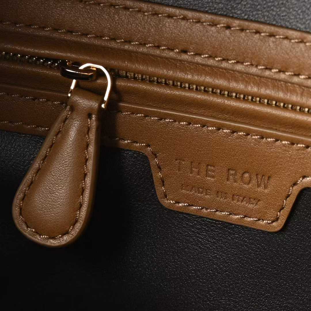 The Row Terrasse Leather handbags view 8