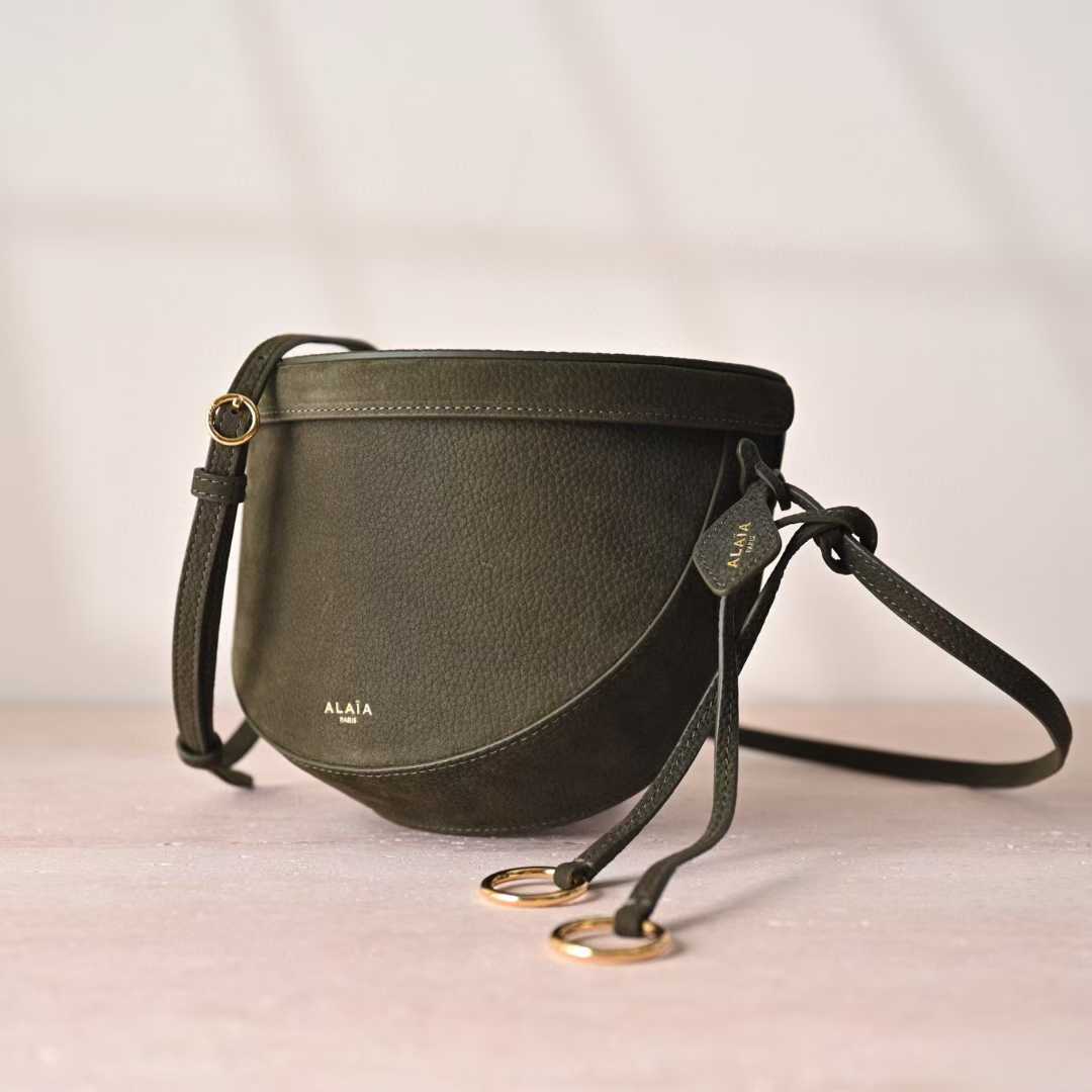 Alaïa Hip East West Bag In Goatskin view 10