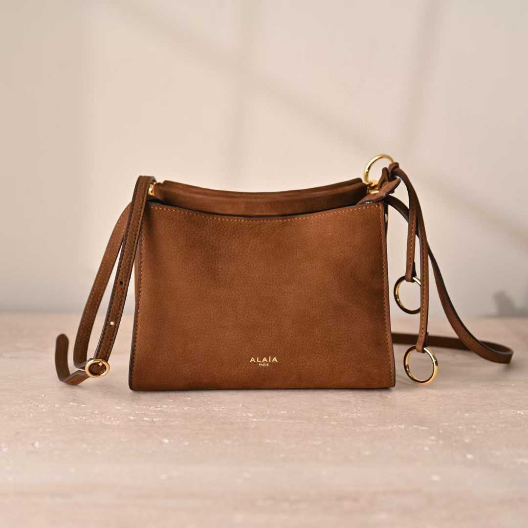 Alaïa Le Click Small Square Bag In Nubuck view 10