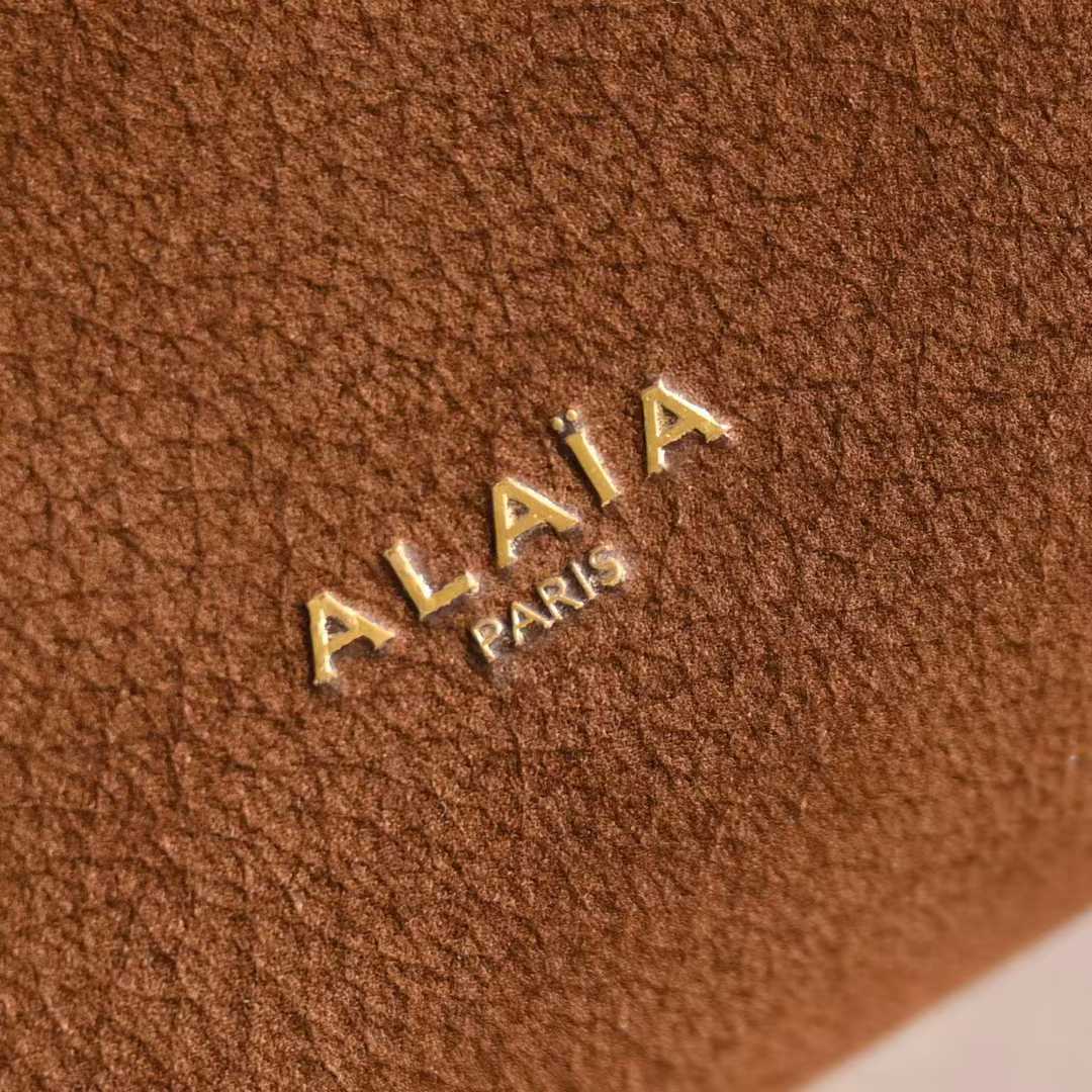 Alaïa Le Click Small Square Bag In Nubuck view 15