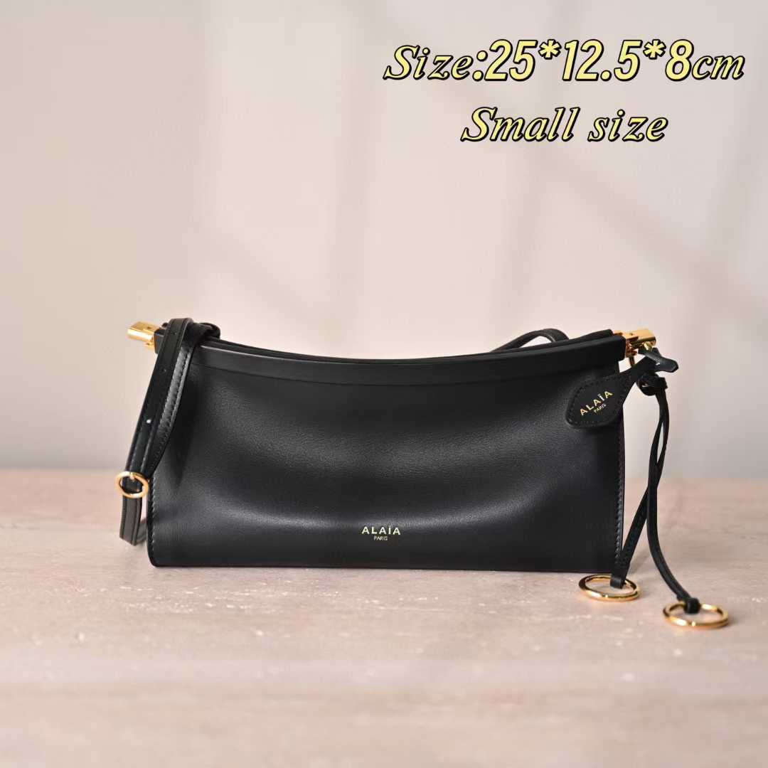 Alaïa Le Click East West Small Bag In Nubuck view 26