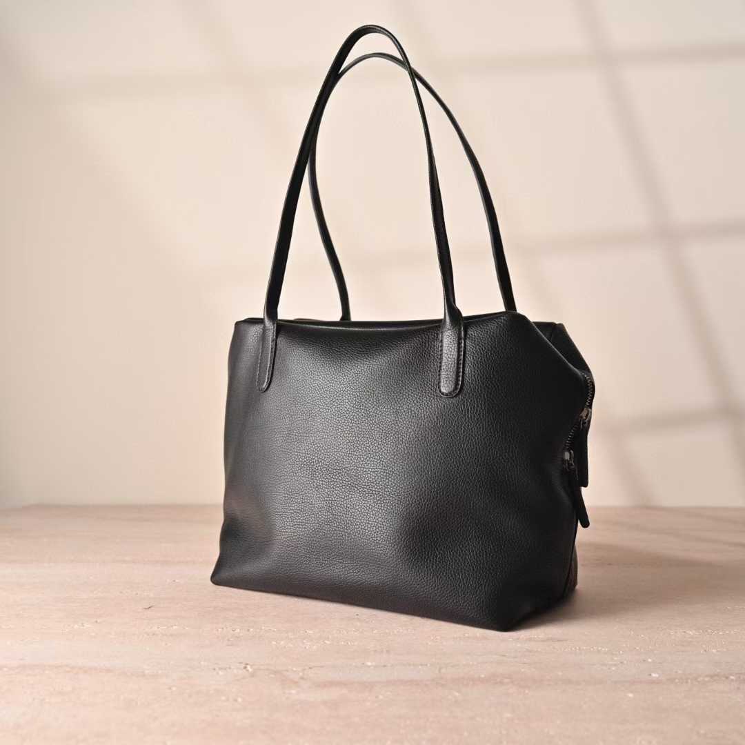 The Row Marlo Leather handbags view 2