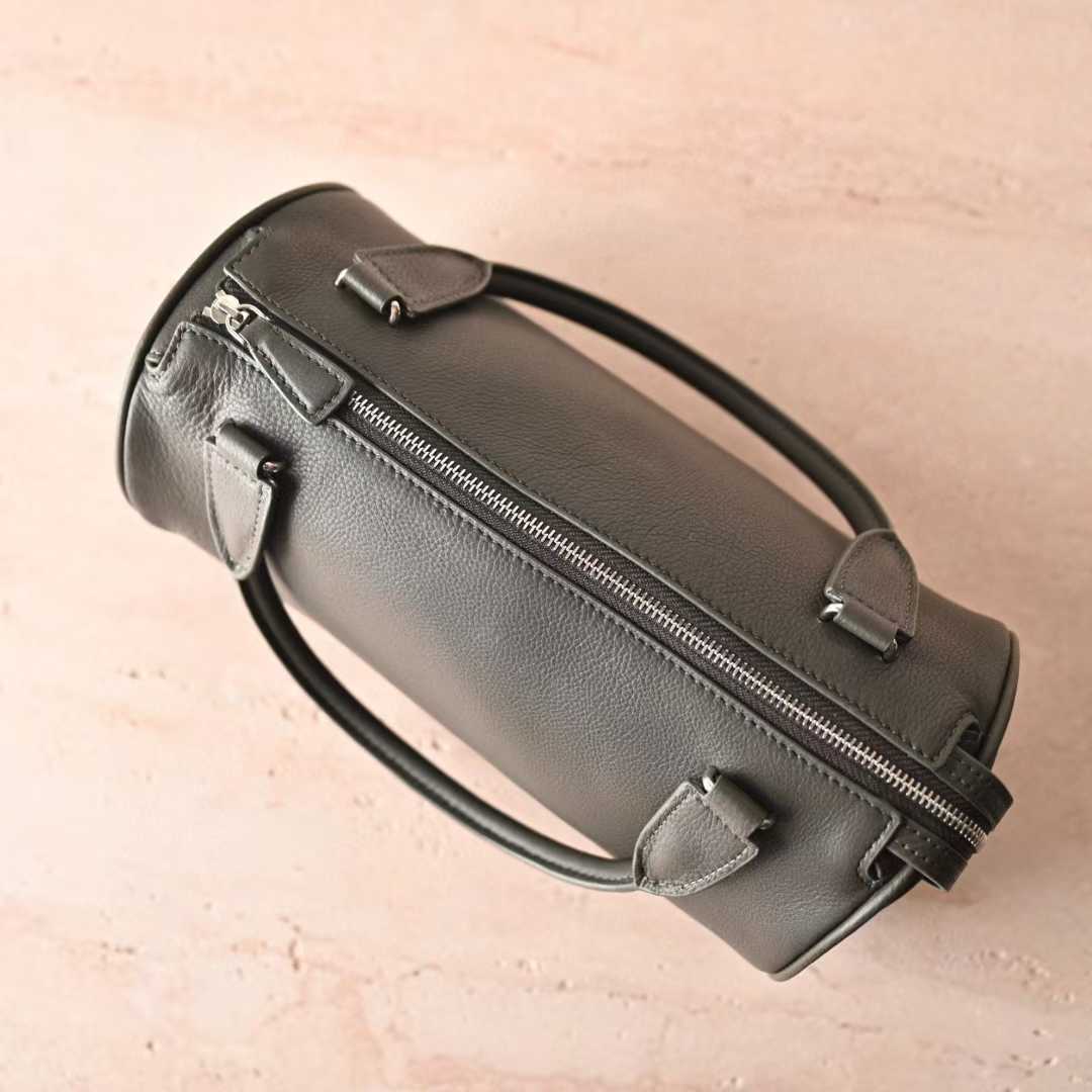 The Row Edith Leather handbags view 3