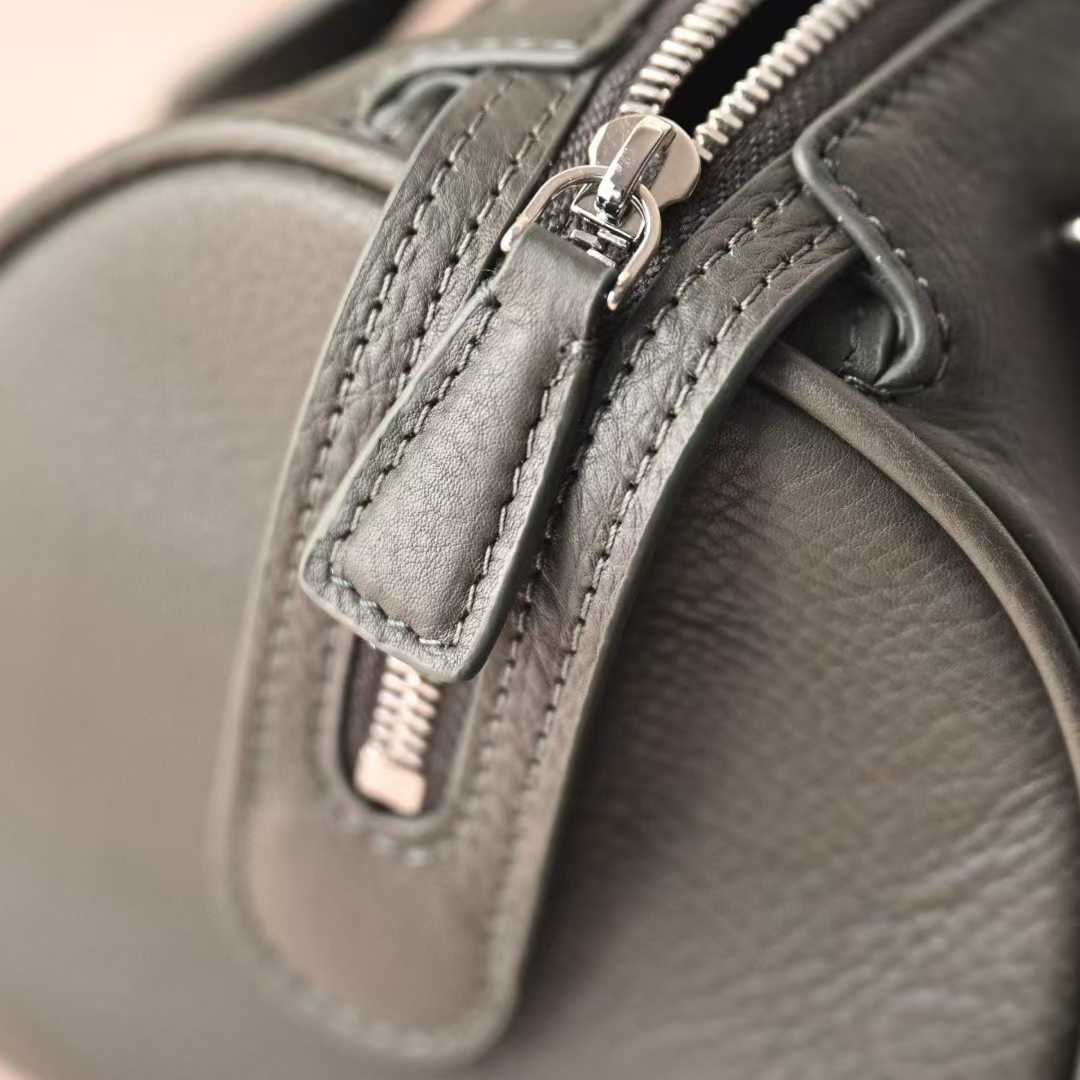 The Row Edith Leather handbags view 8