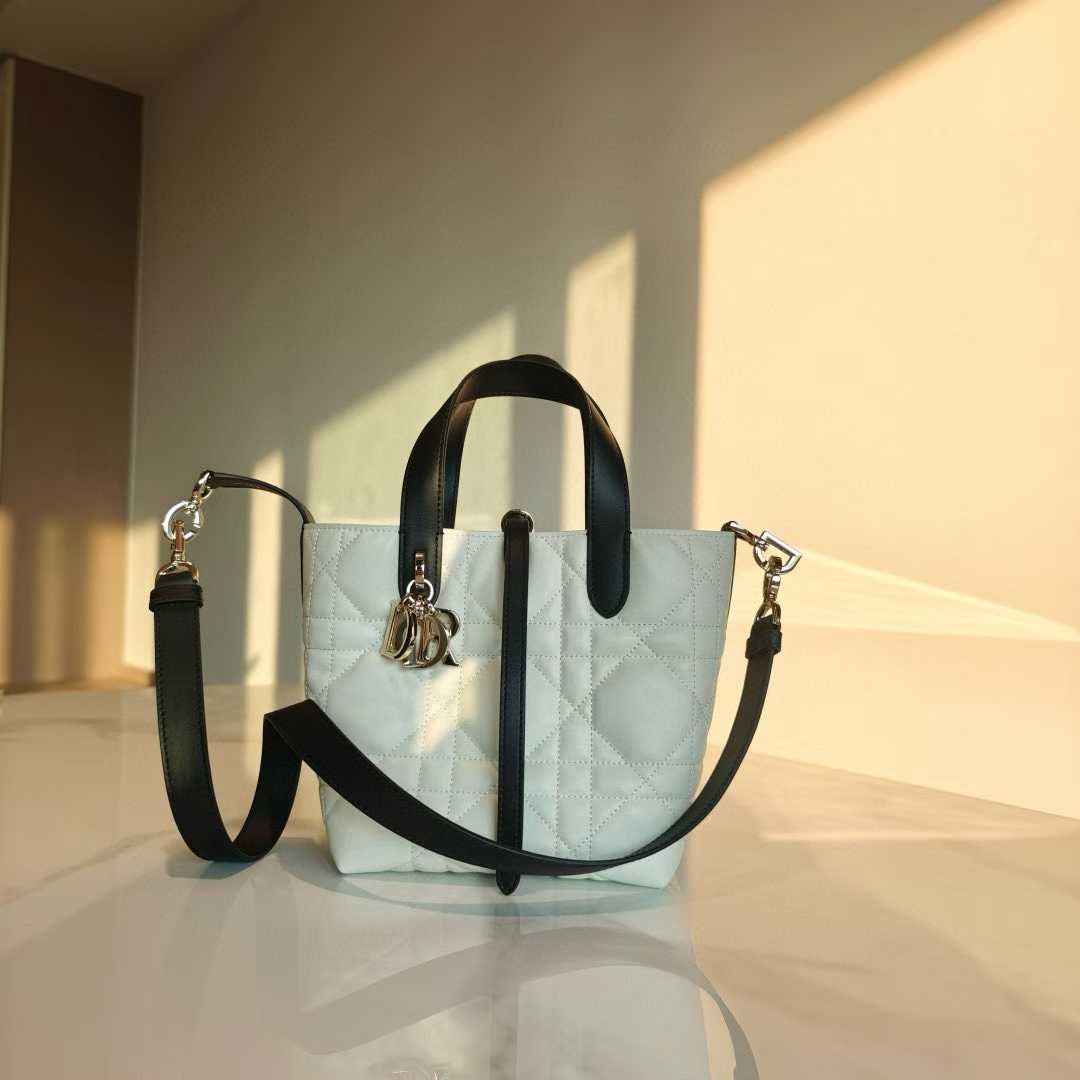 Dior Toujours Vertical Tote Bag view 3
