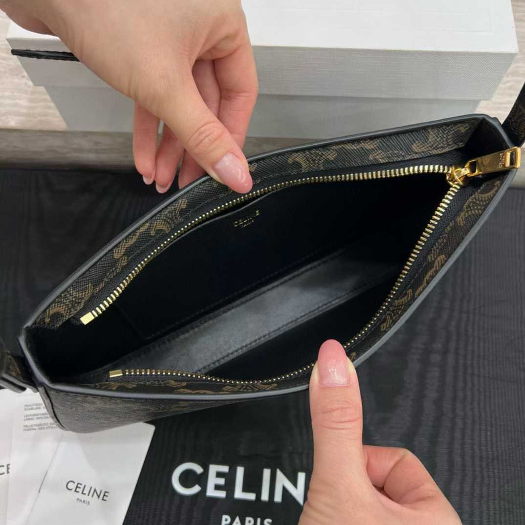 Celine TINA SHOULDER BAG IN Triomphe canvas view 3