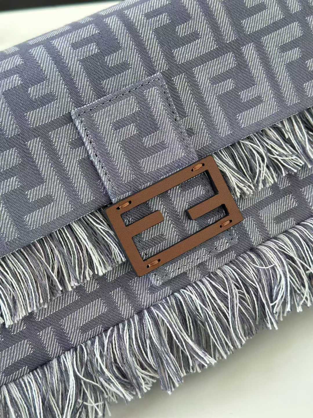 Fendi Baguette view 5