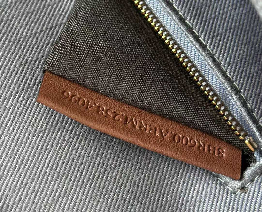 Fendi Baguette view 8