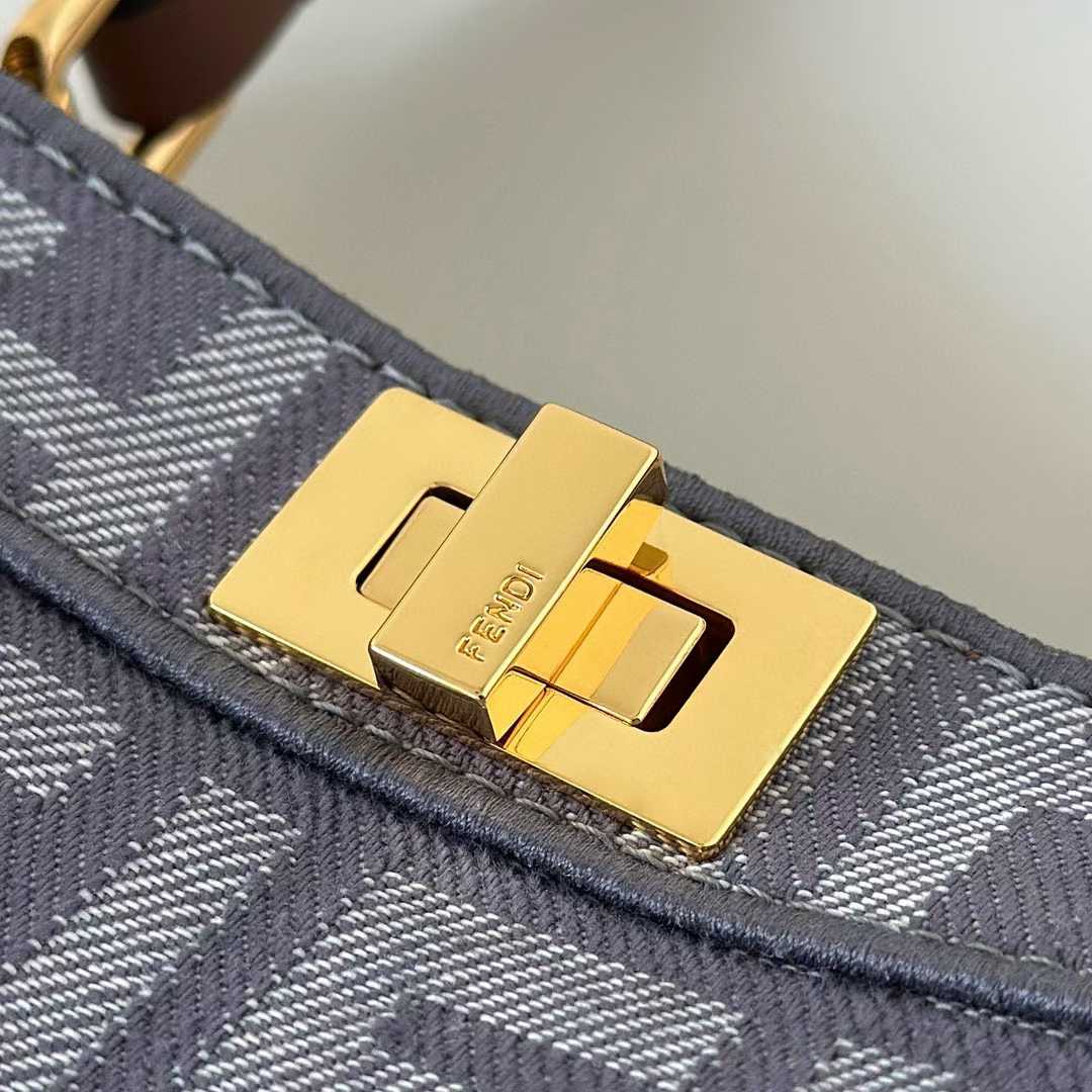 Fendi Peekaboo ISeeU Petite view 4