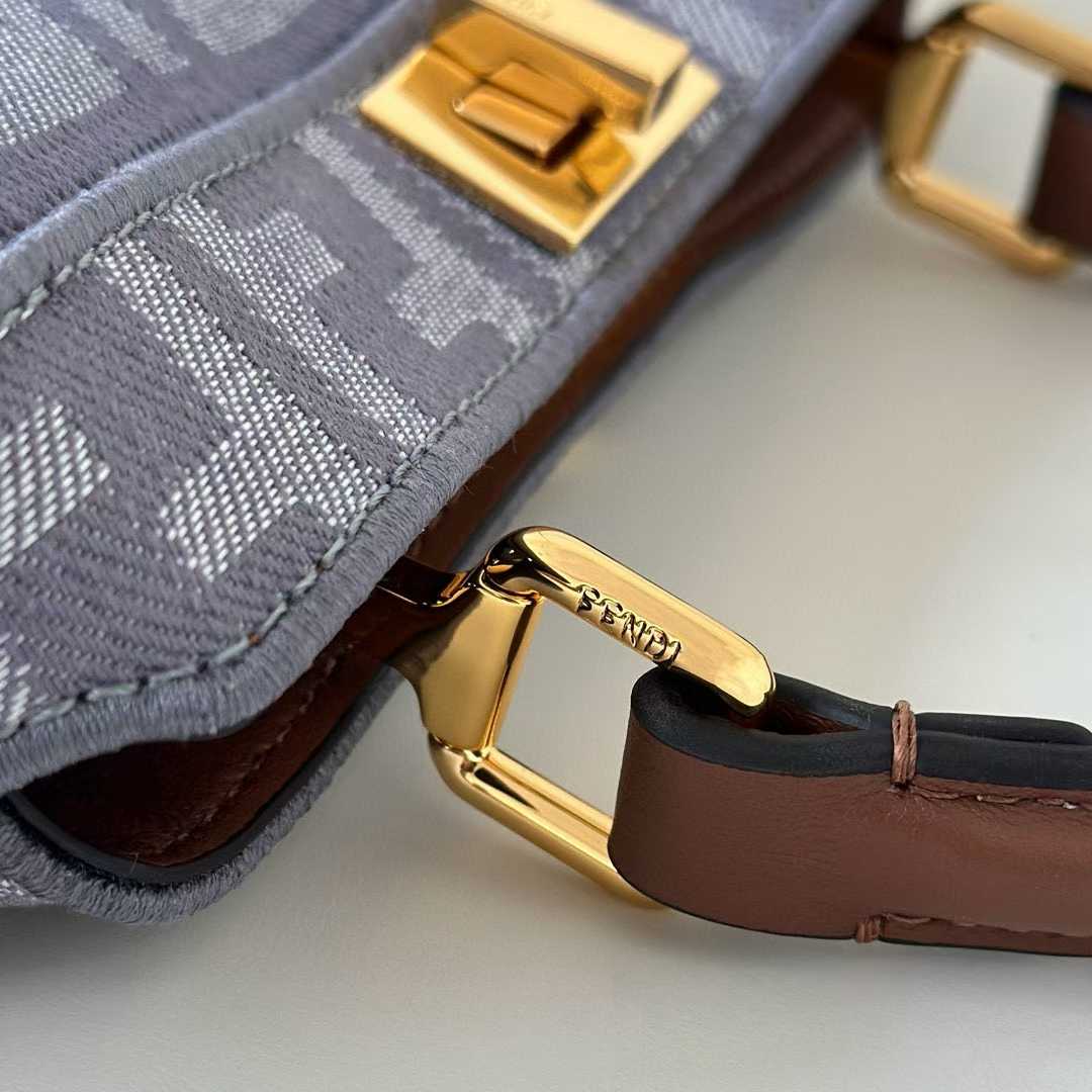 Fendi Peekaboo ISeeU Petite view 5