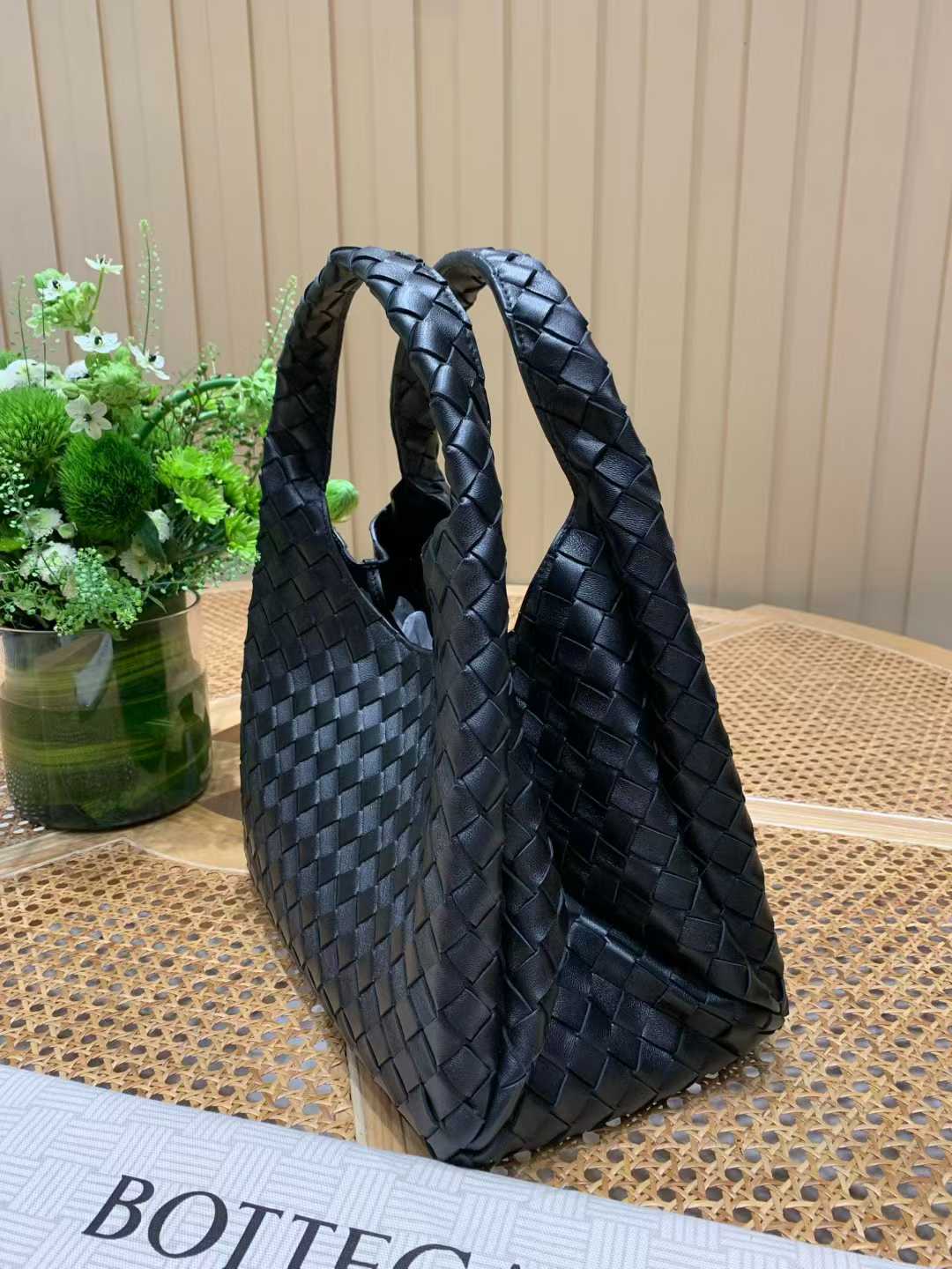 Bottega Veneta Campana view 2