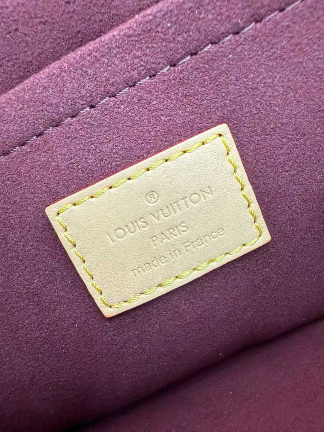 Louis Vuitton Sunset M13617 view 3