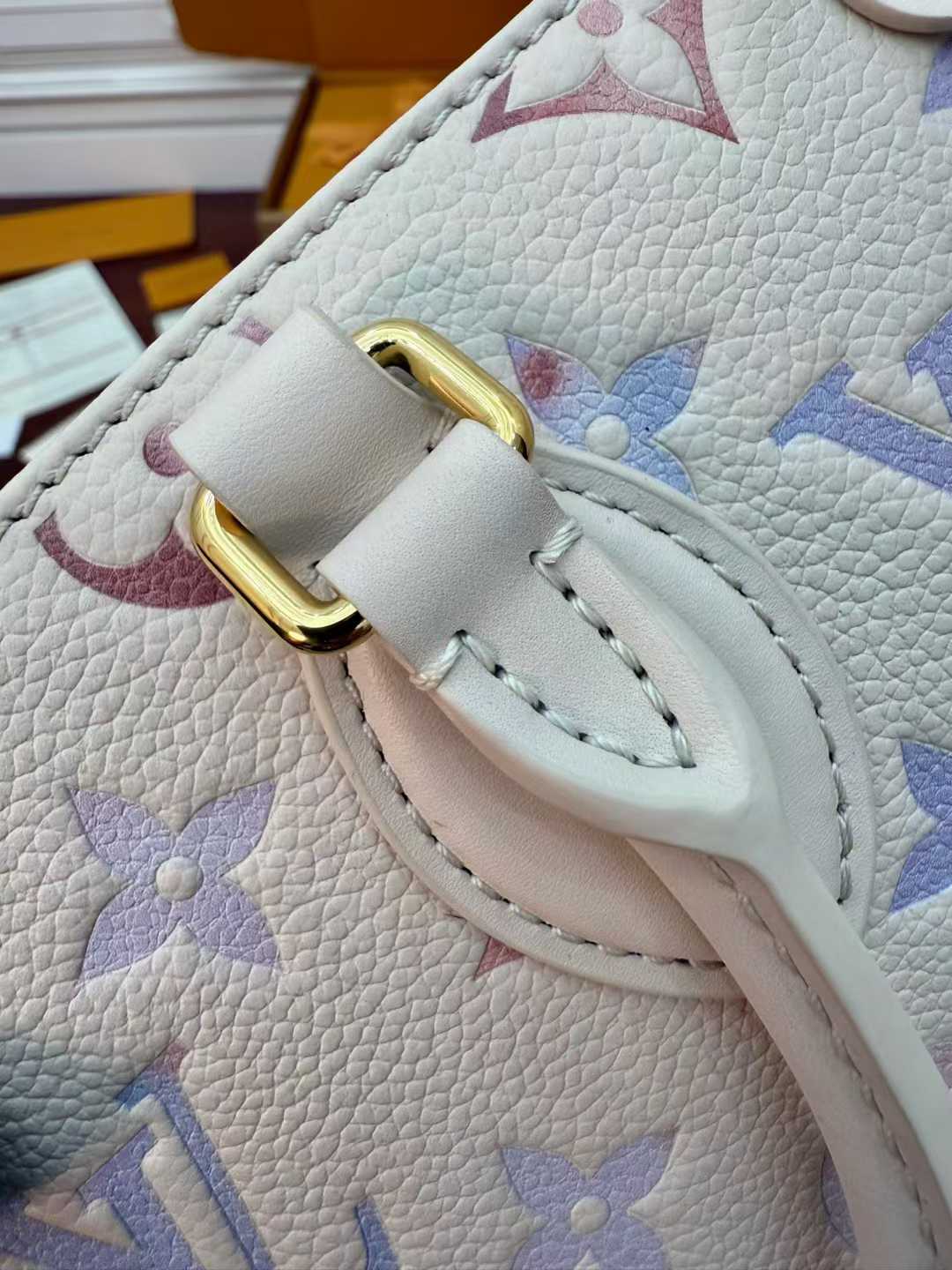 Louis Vuitton OnTheGo PM M25770 view 9