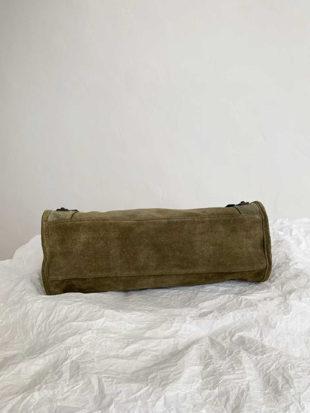 Balenciaga Women’s Le City Bag Medium in Khaki view 4