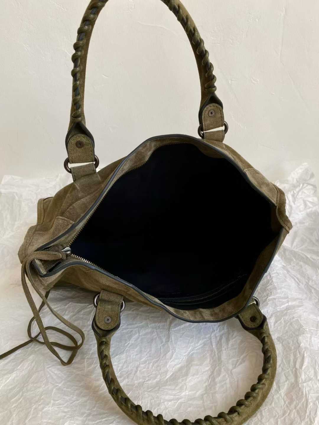 Balenciaga Women’s Le City Bag Medium in Khaki view 9