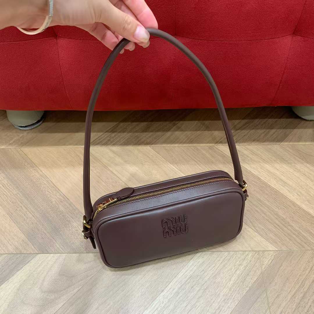 Miu Miu Leather pouch view 1