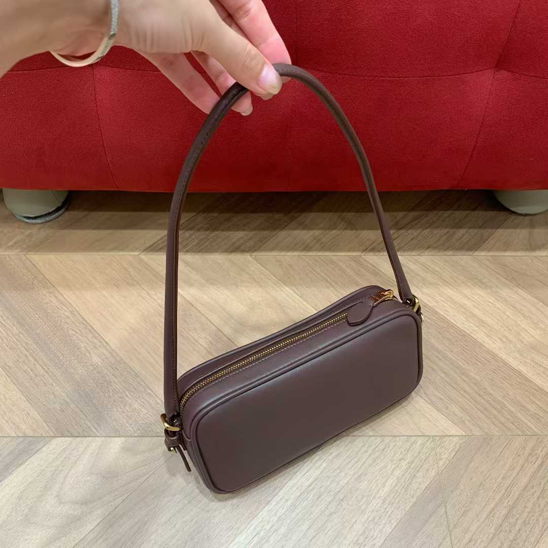 Miu Miu Leather pouch view 2
