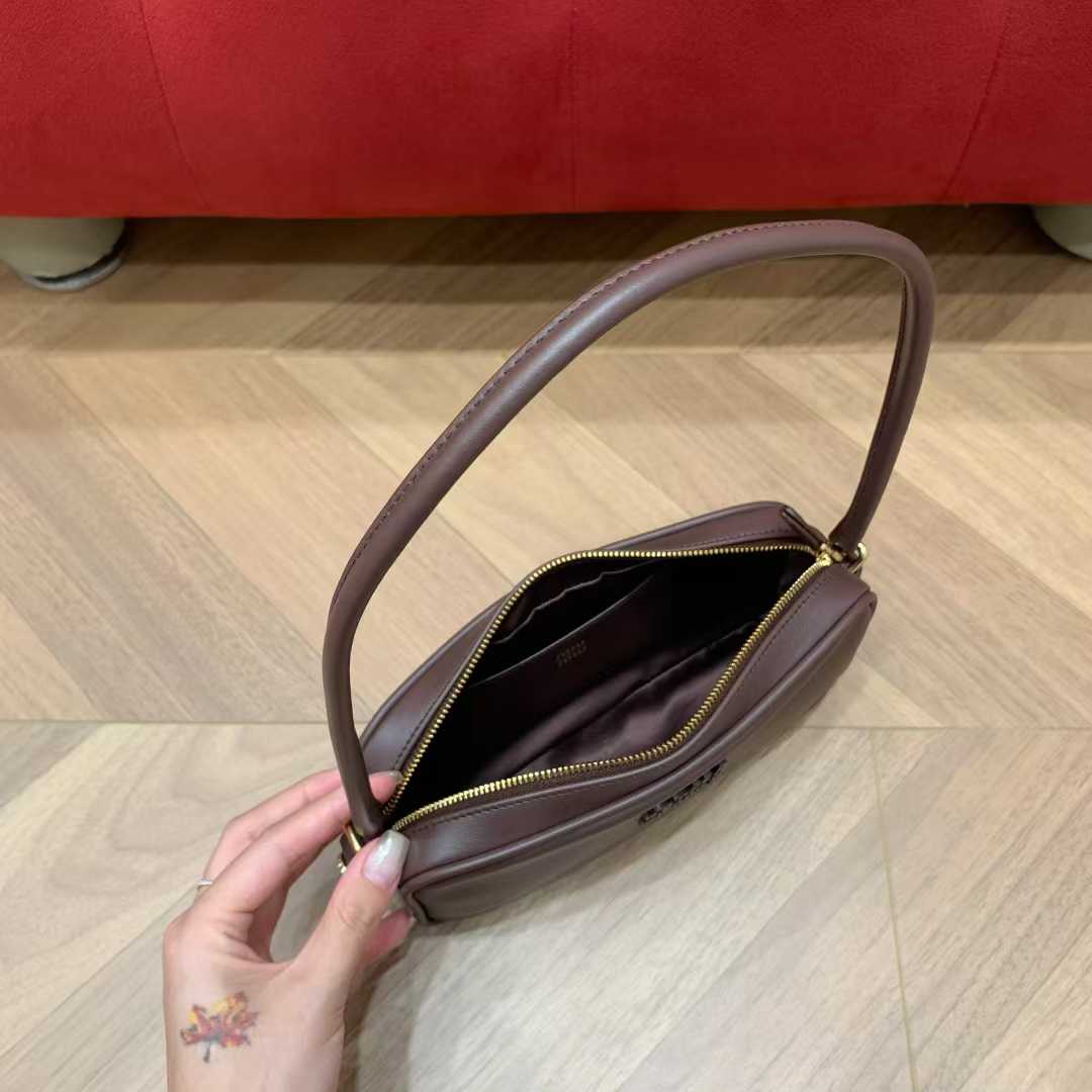 Miu Miu Leather pouch view 7