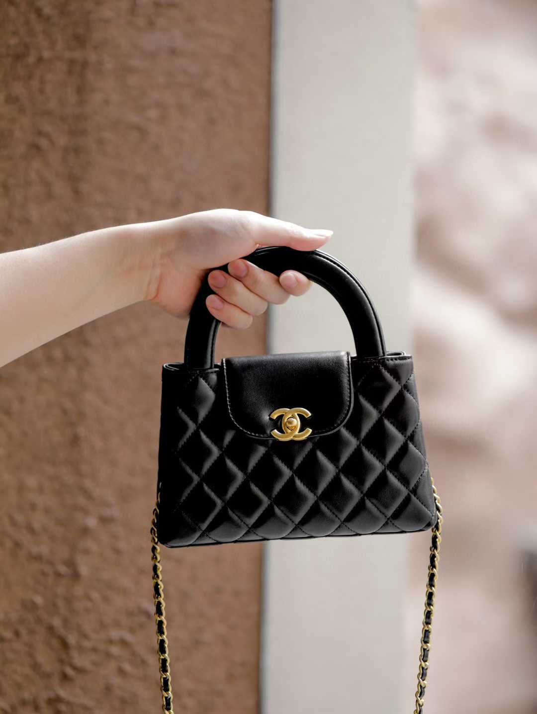 Chanel 25a Kelly Bag view 1