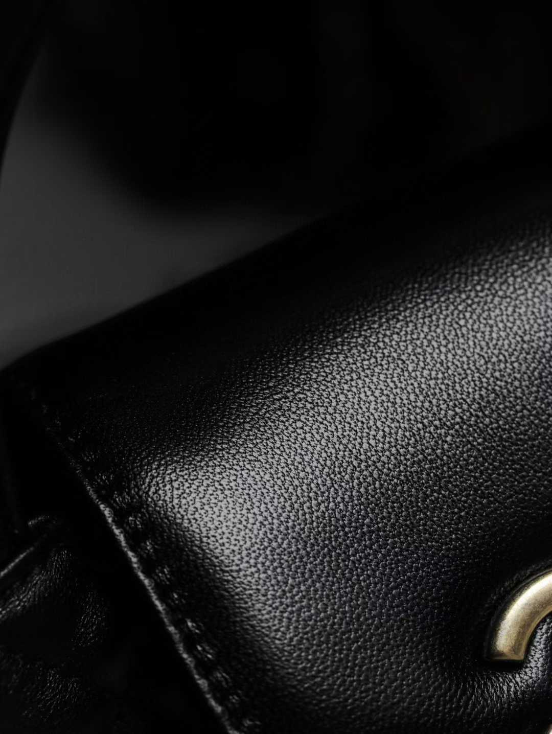 Chanel 25a Kelly Bag view 6
