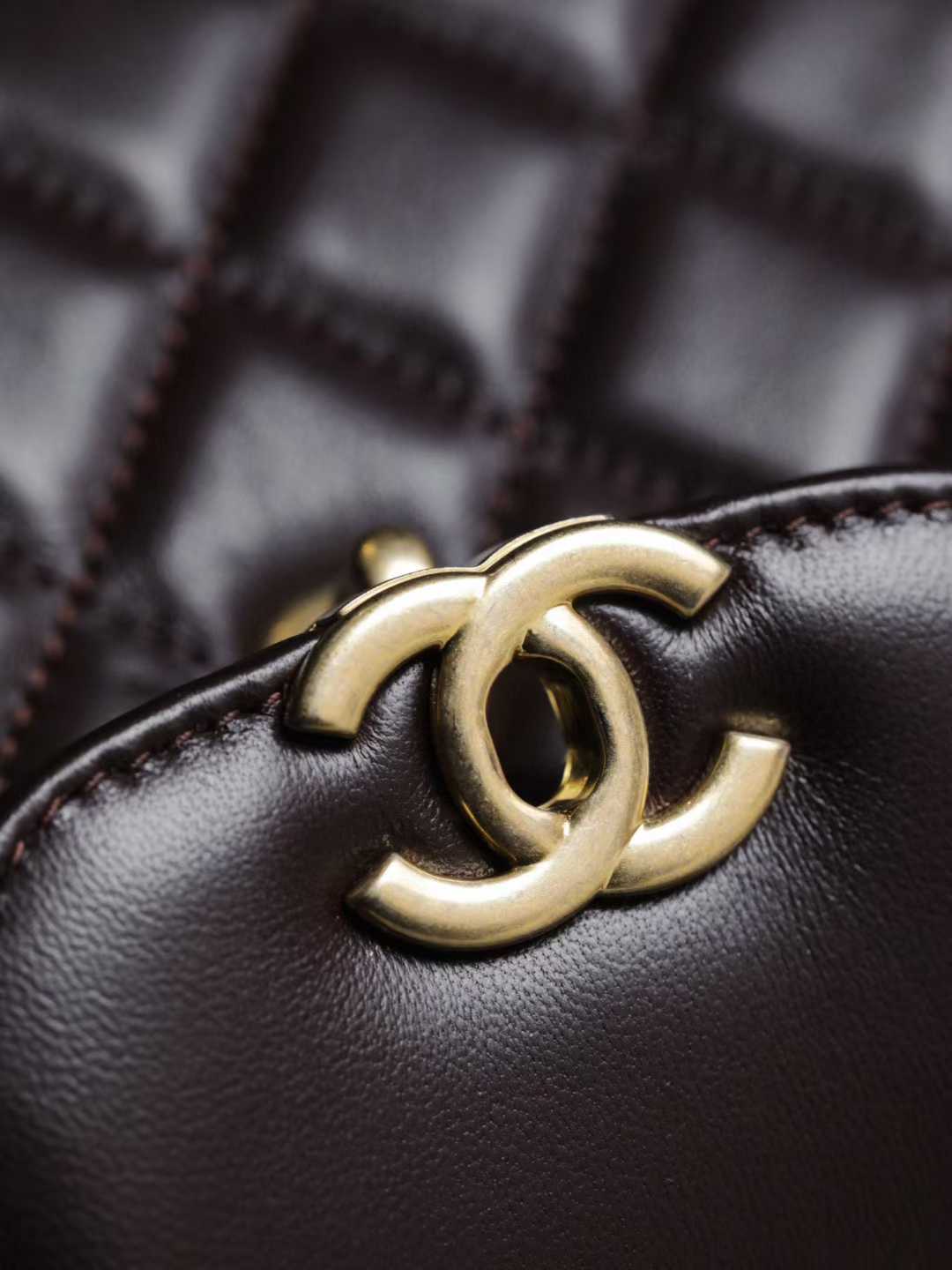 Chanel 25a Kelly Bag view 6