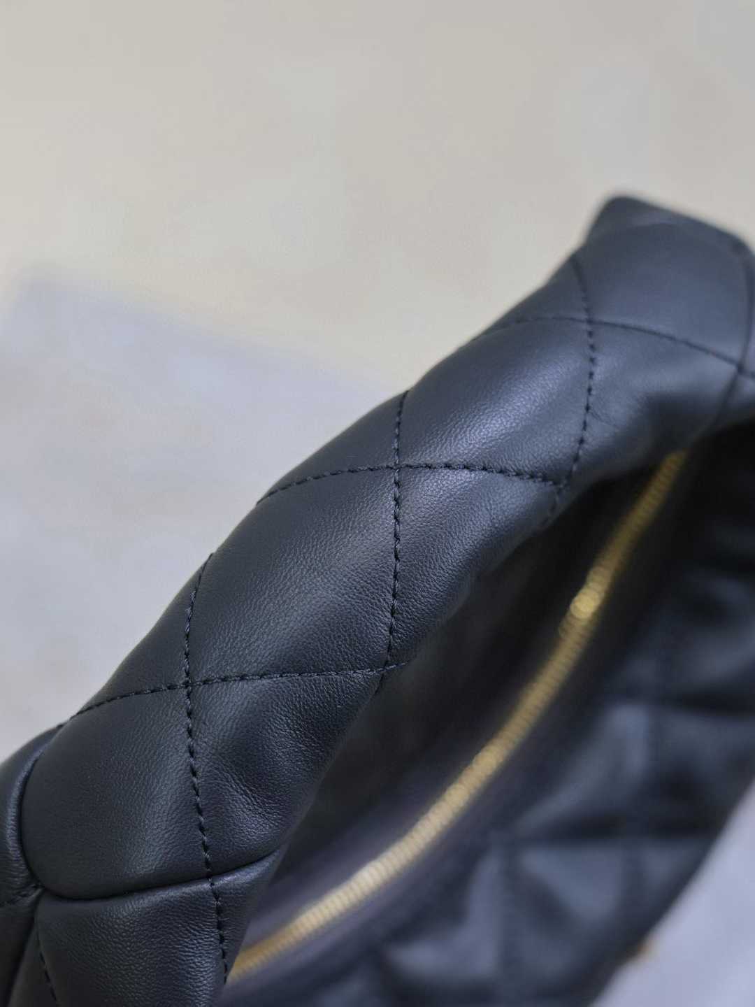 Saint Laurent ICARINO in quilted nappa view 7