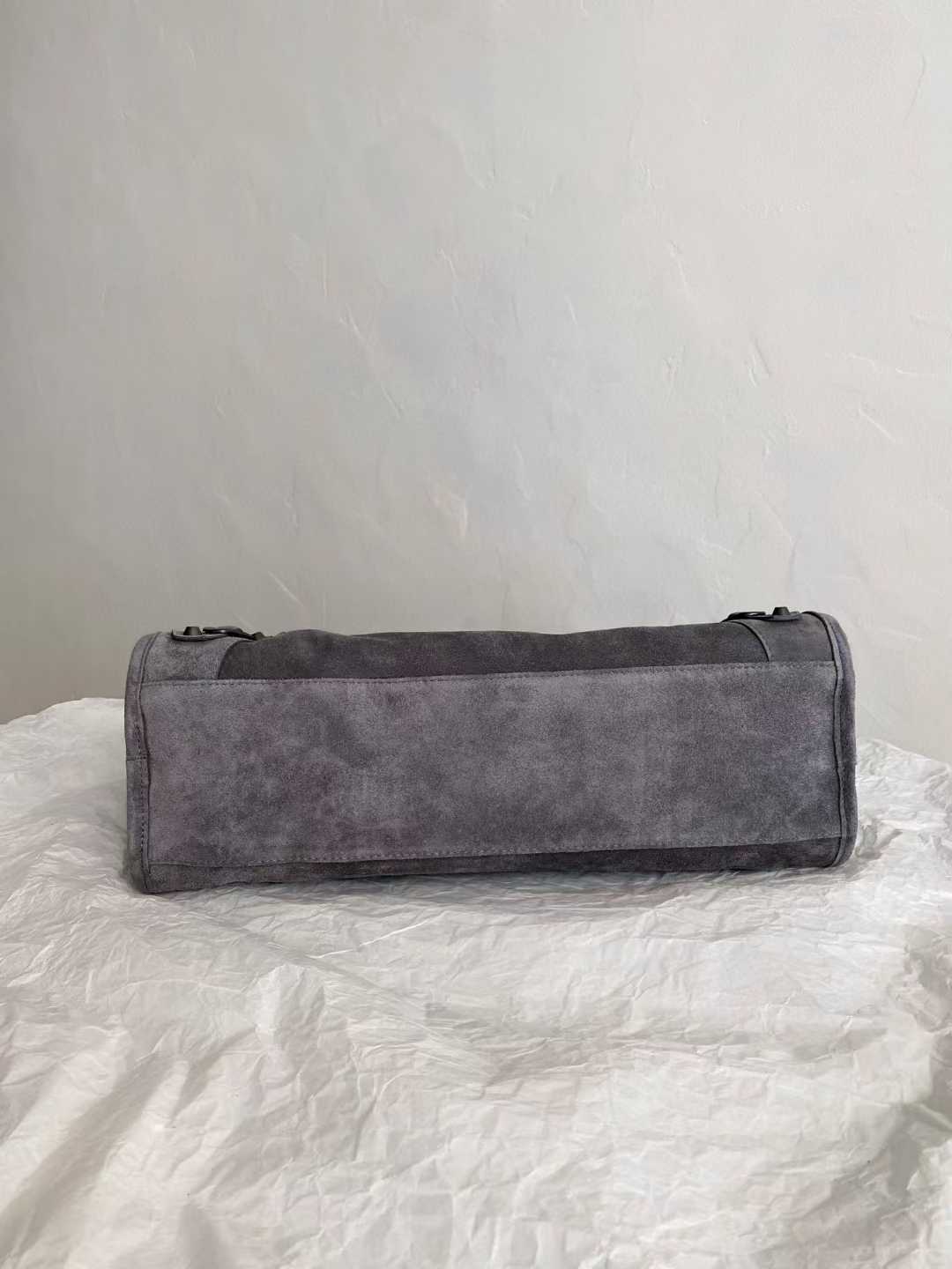 Balenciaga Women’s Le City Bag Medium in Light Espresso view 3