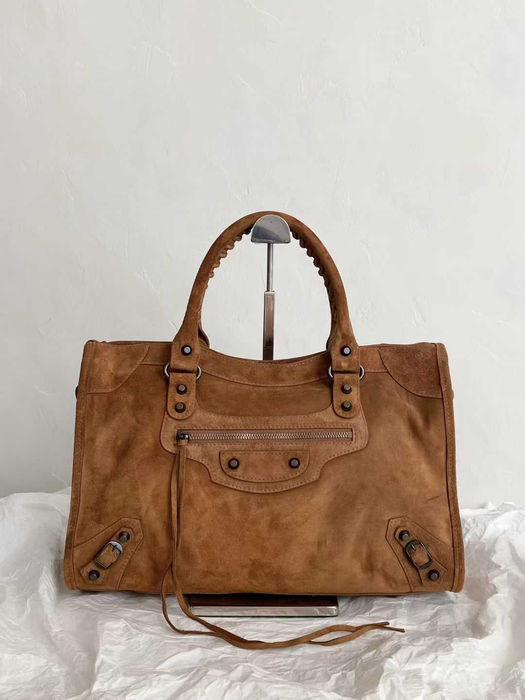 Balenciaga Women’s Le City Bag Medium in Light Espresso view 2