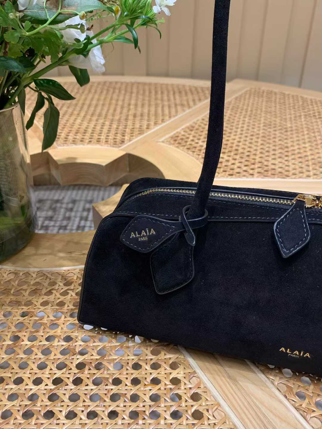 Alaïa Le Tecket Bag view 19