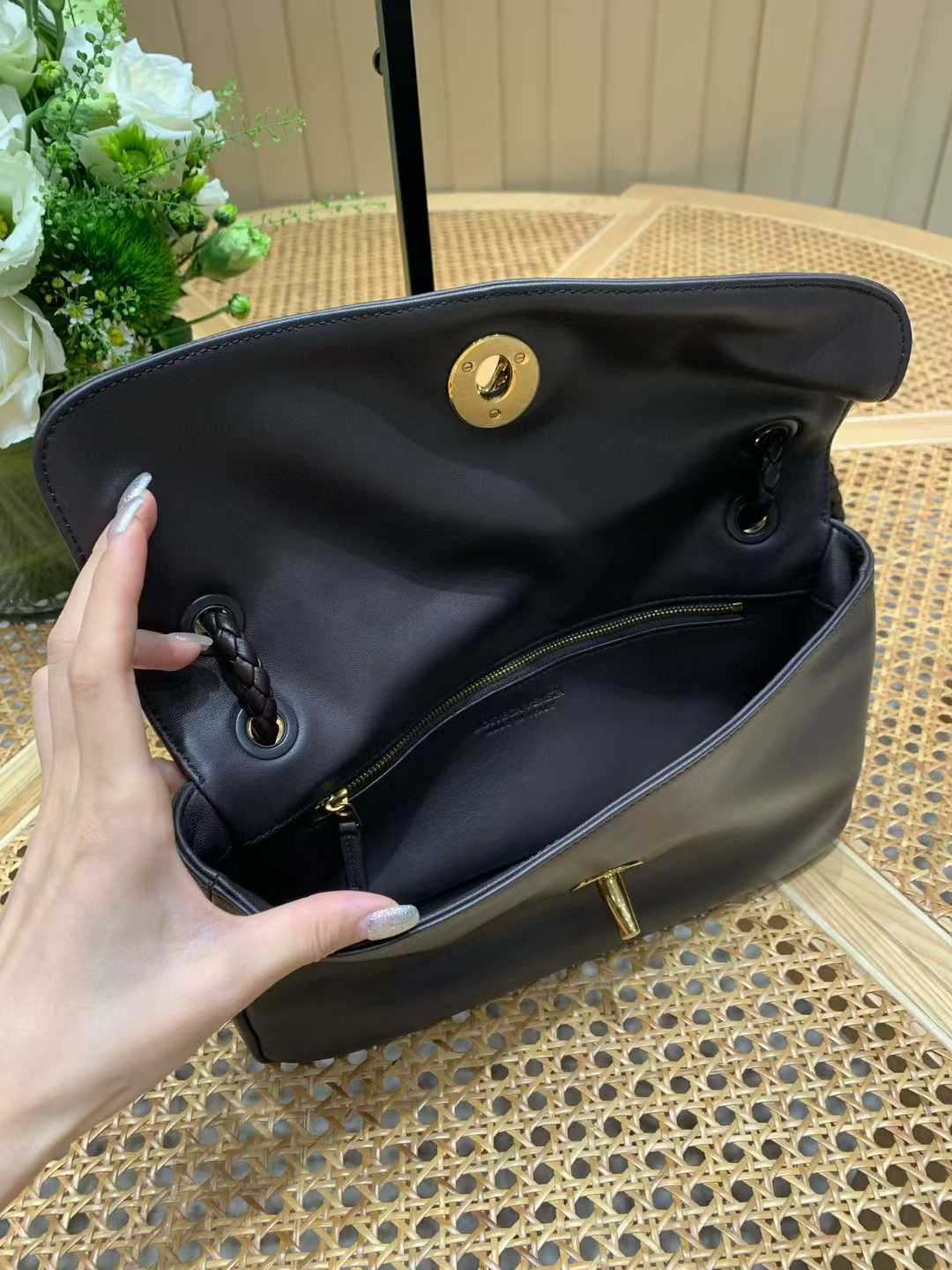 Bottega Veneta Madison view 27
