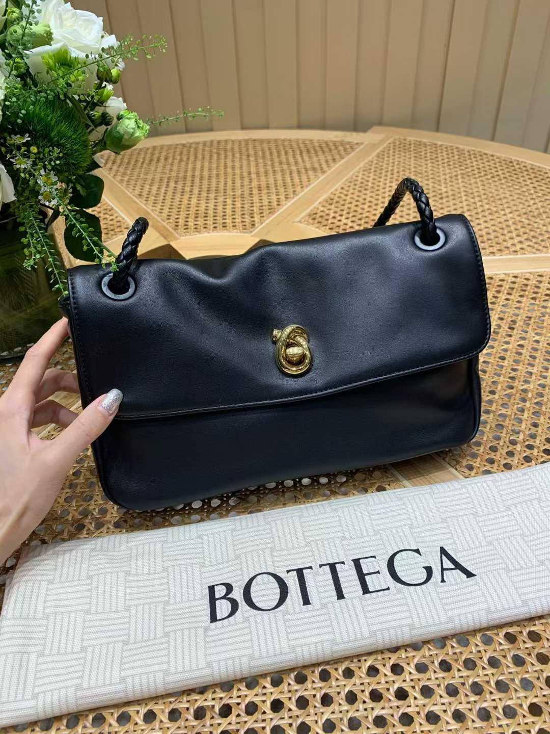 Bottega Veneta Madison view 29