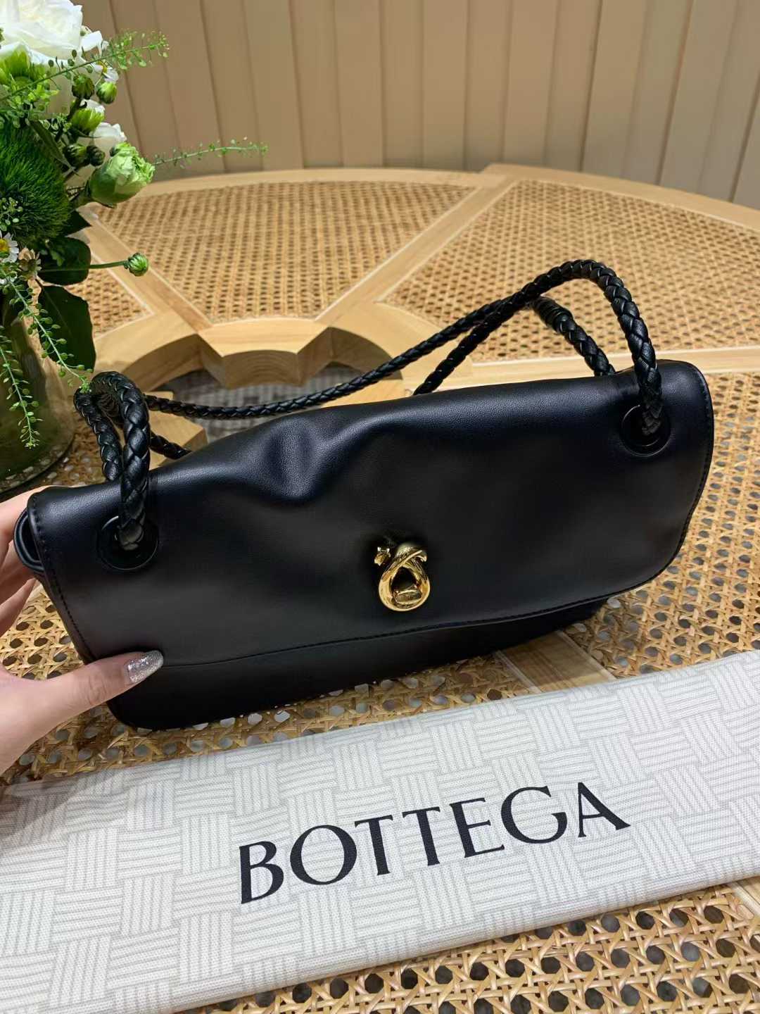 Bottega Veneta Madison view 30