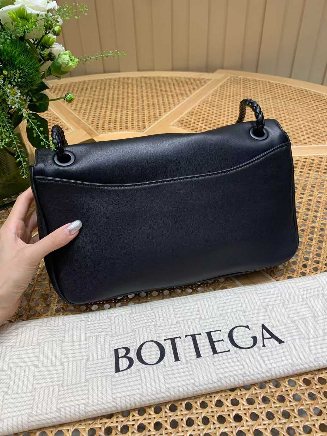 Bottega Veneta Madison view 32