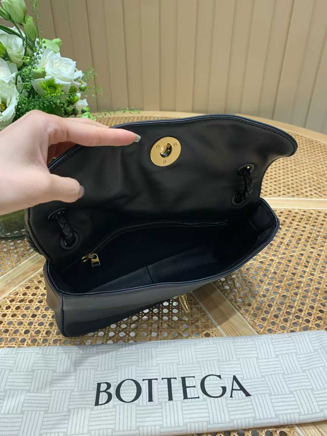 Bottega Veneta Madison view 36
