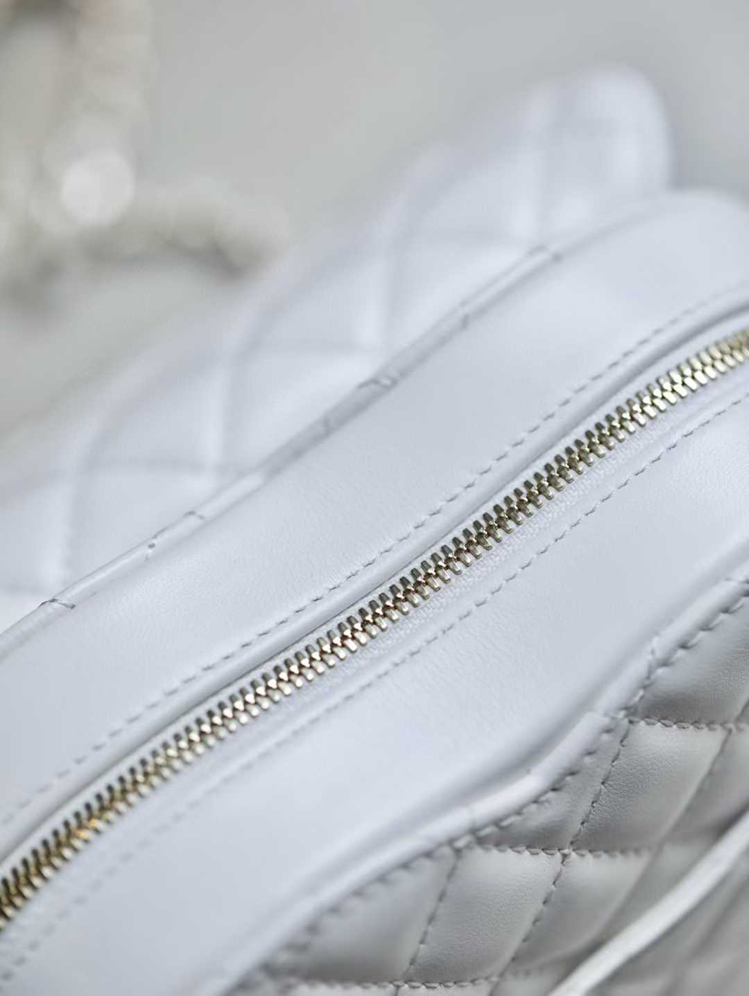 Chanel Heart Bag view 9