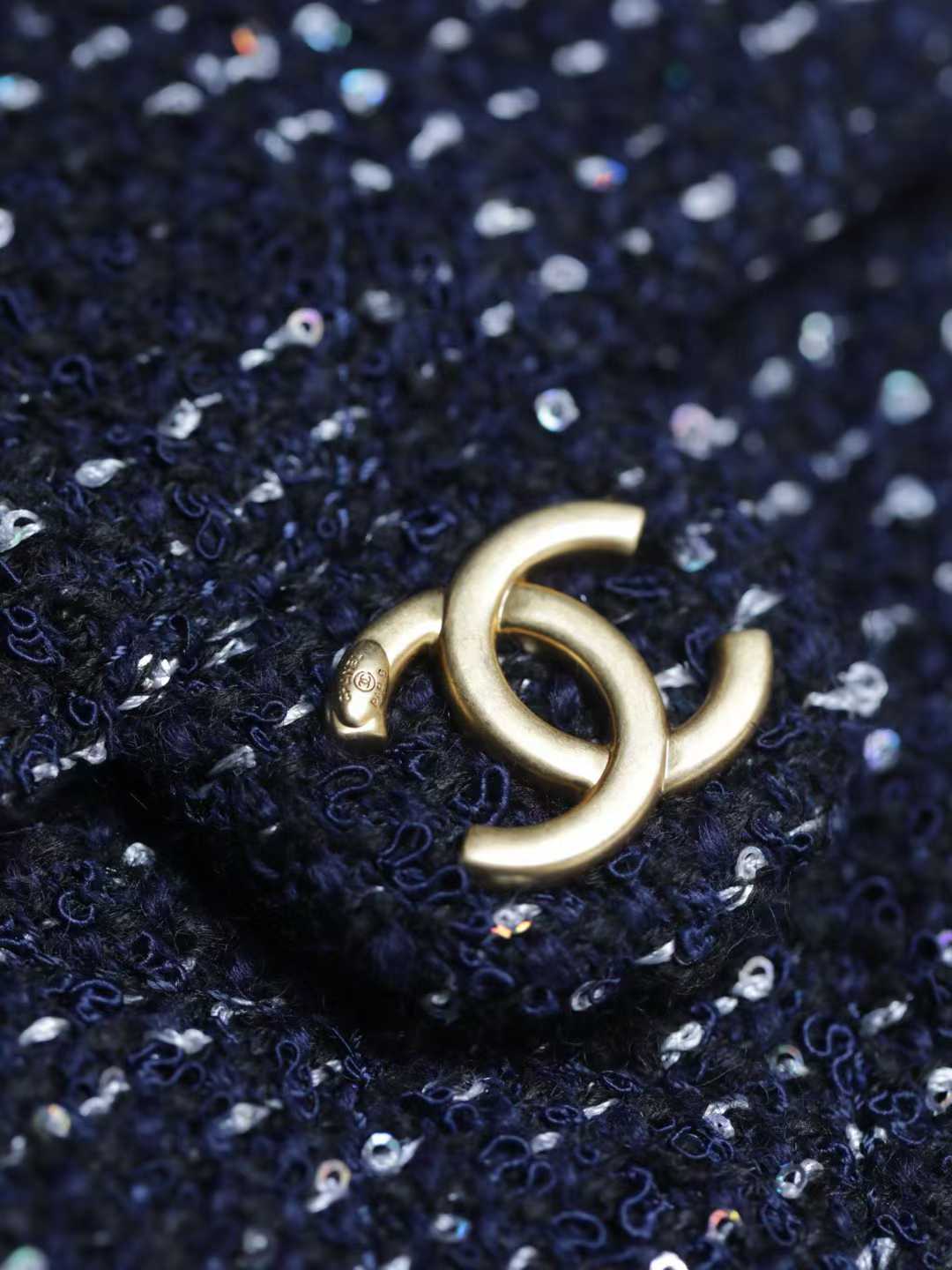 Chanel 25 Small Handbag view 6