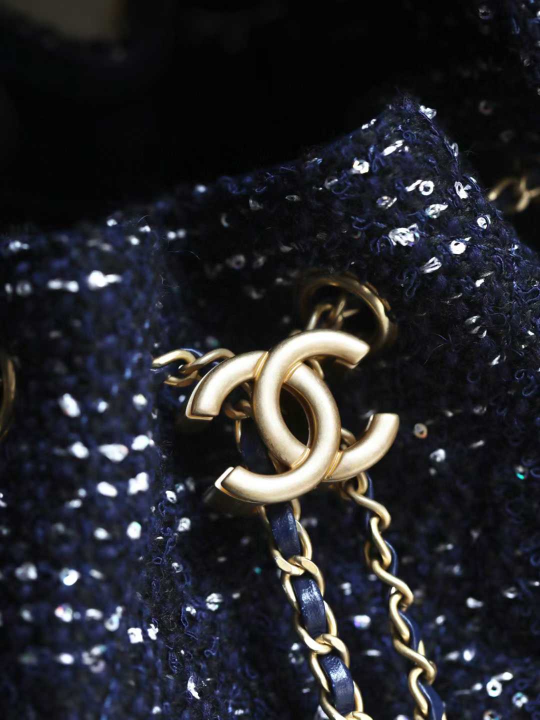 Chanel 25 Small Handbag view 7