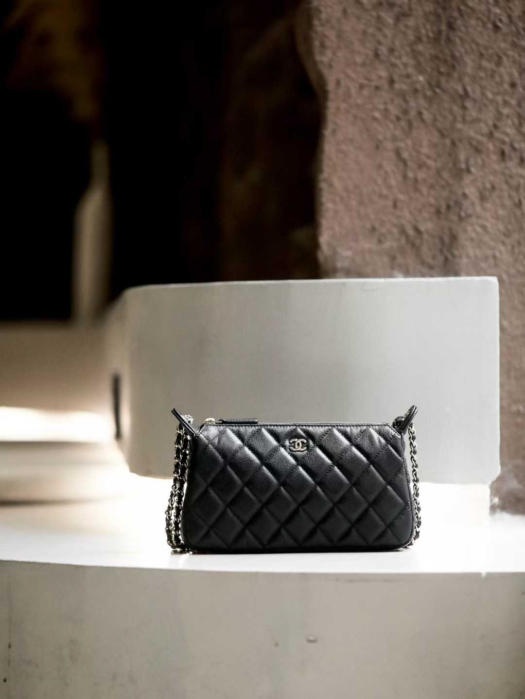Chanel Chain armpit bag view 1
