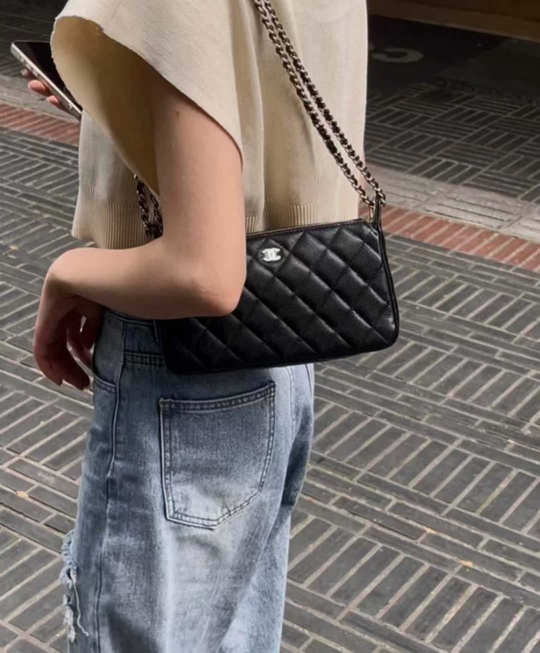 Chanel Chain armpit bag view 9