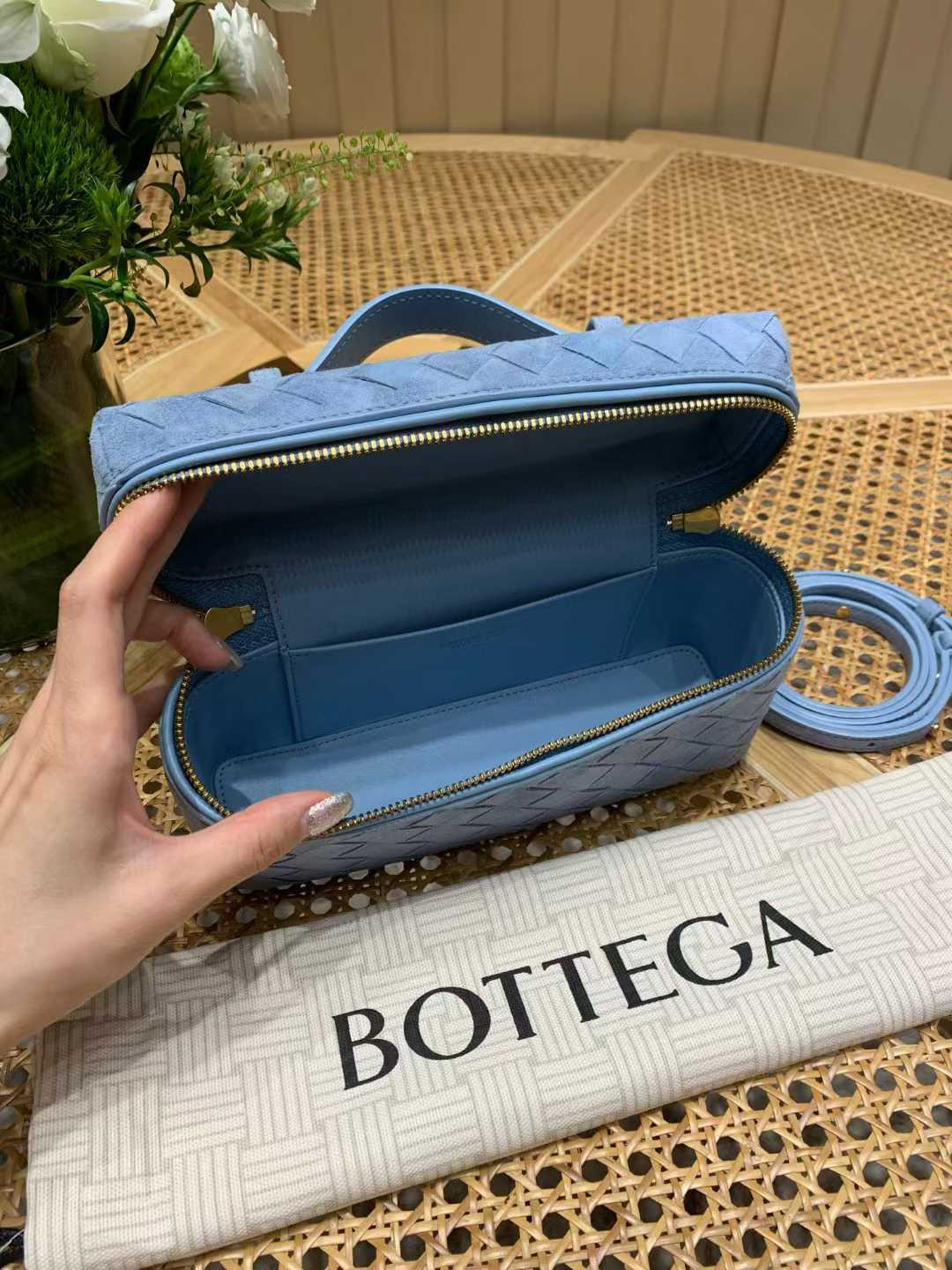 Bottega Veneta Bang Bang Vanity view 7