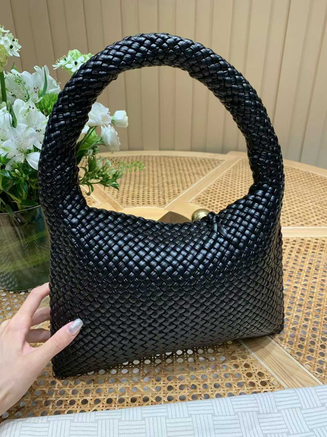 Bottega Veneta Tosca Baci view 4